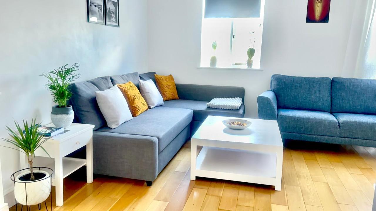 Amazing Location - City Of London- 2 Bedroom Stunning Canal View House With Private Garden,Parking & Balcony Ngoại thất bức ảnh