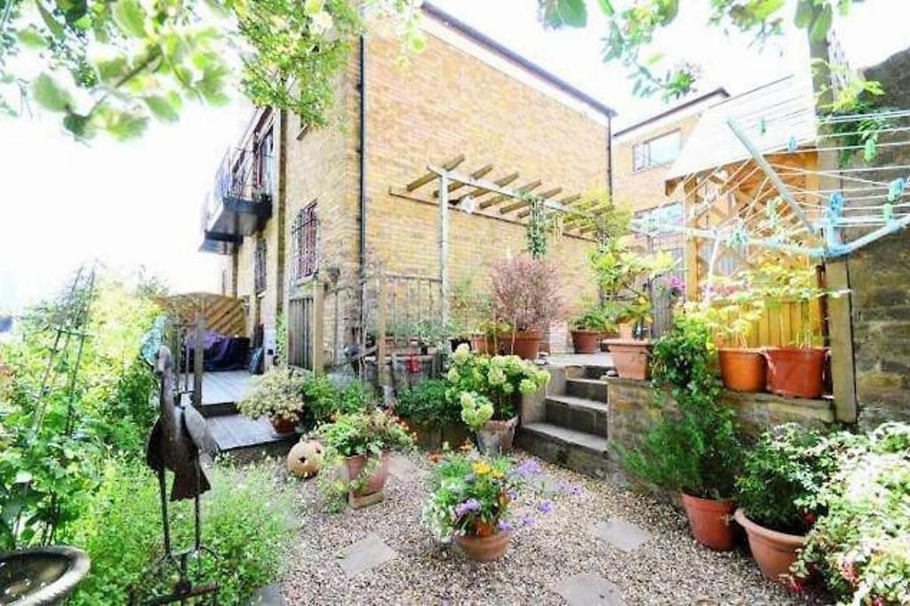 Amazing Location - City Of London- 2 Bedroom Stunning Canal View House With Private Garden,Parking & Balcony Ngoại thất bức ảnh