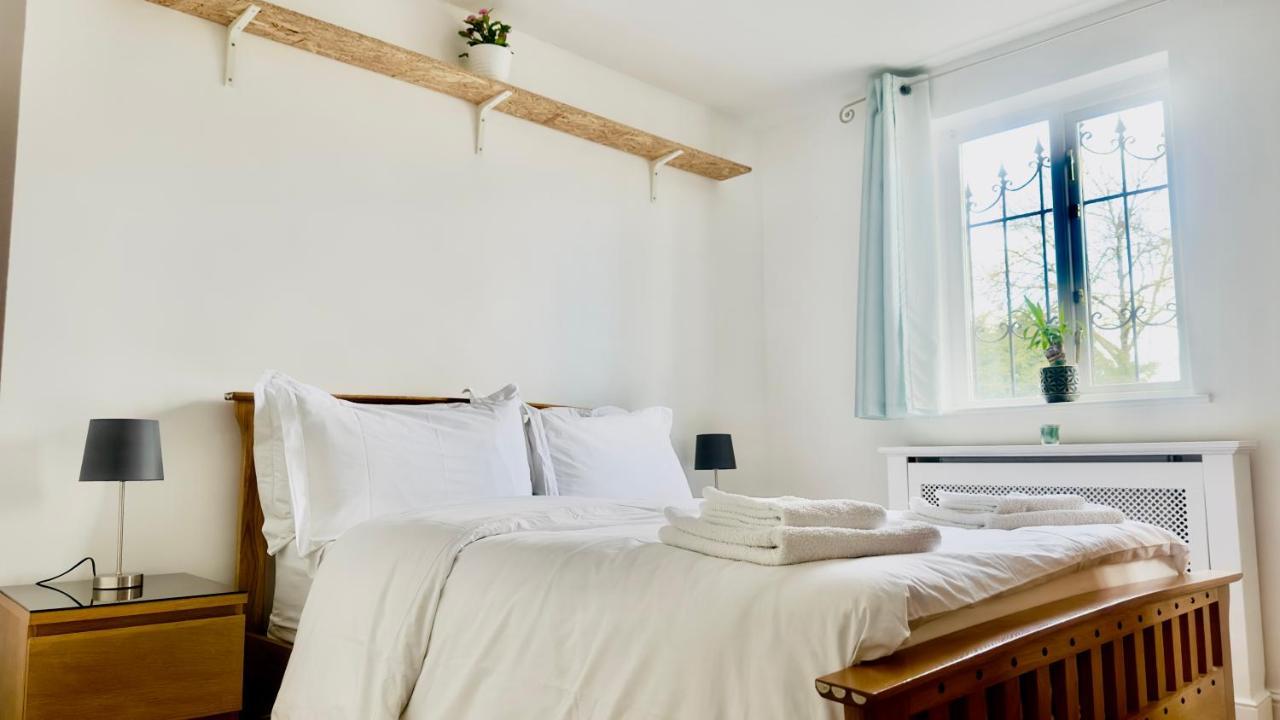 Amazing Location - City Of London- 2 Bedroom Stunning Canal View House With Private Garden,Parking & Balcony Ngoại thất bức ảnh