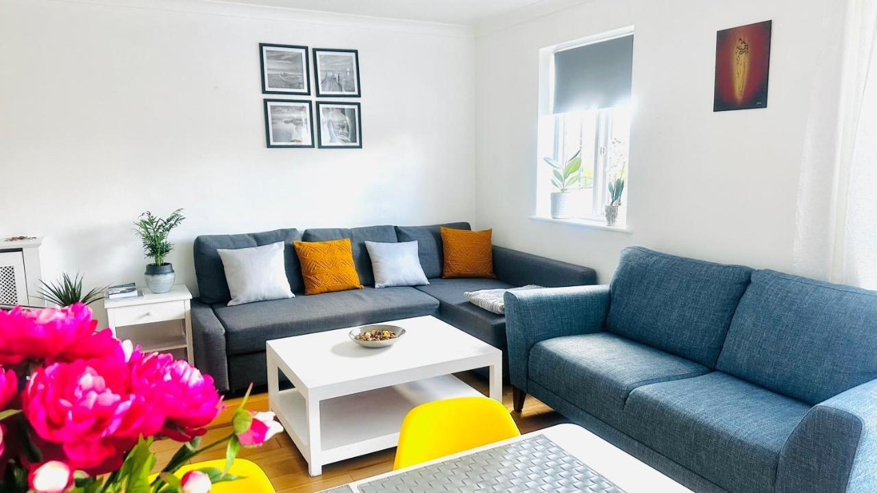 Amazing Location - City Of London- 2 Bedroom Stunning Canal View House With Private Garden,Parking & Balcony Ngoại thất bức ảnh