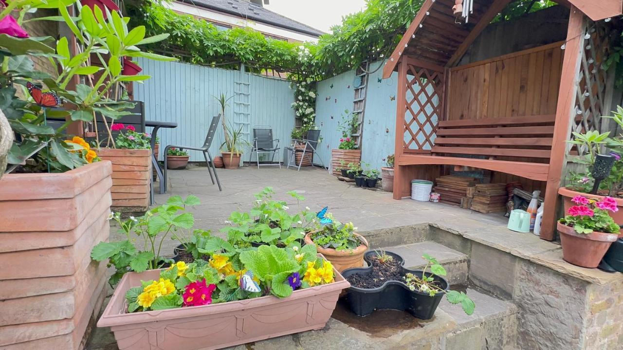Amazing Location - City Of London- 2 Bedroom Stunning Canal View House With Private Garden,Parking & Balcony Ngoại thất bức ảnh
