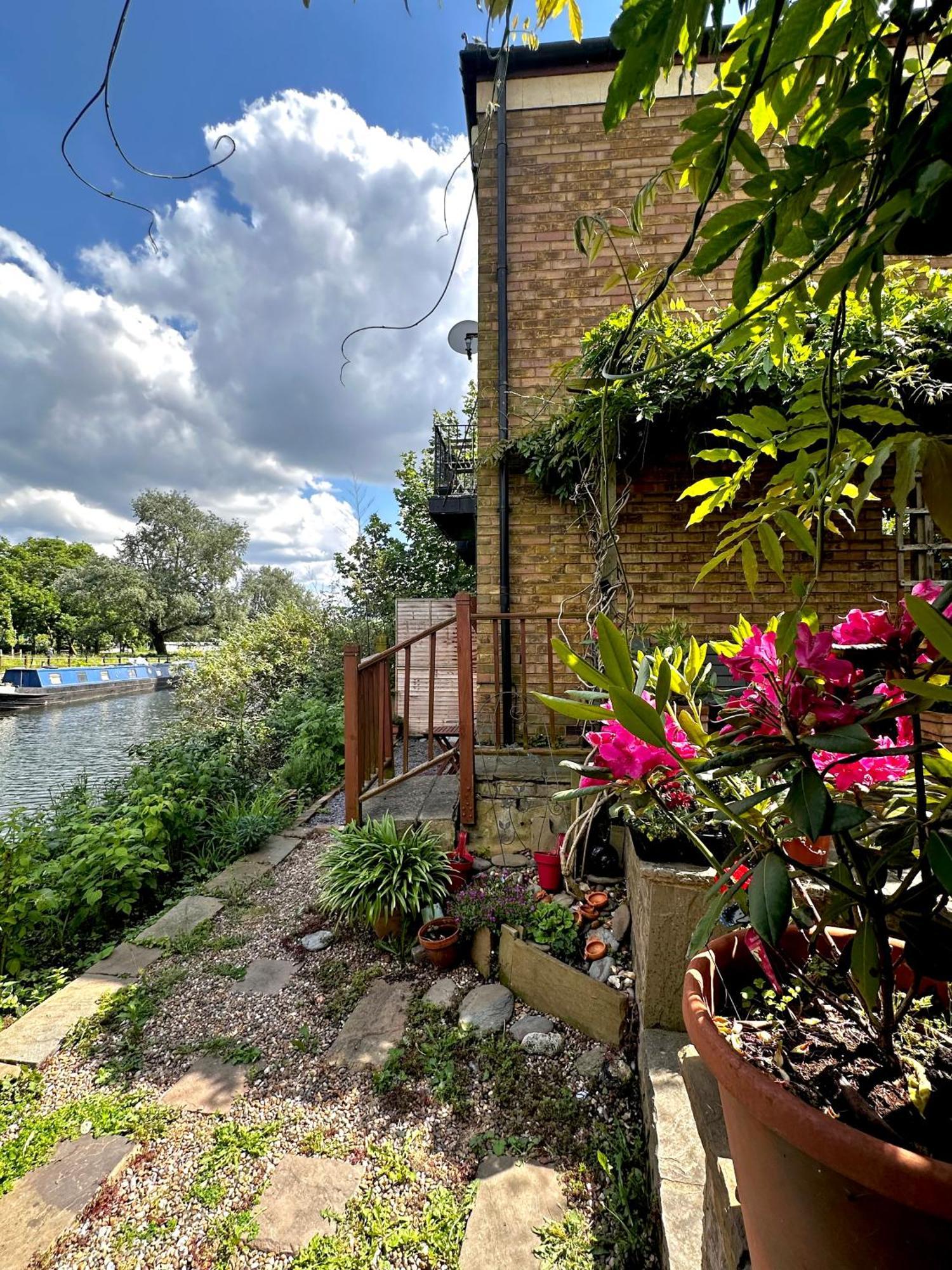 Amazing Location - City Of London- 2 Bedroom Stunning Canal View House With Private Garden,Parking & Balcony Ngoại thất bức ảnh